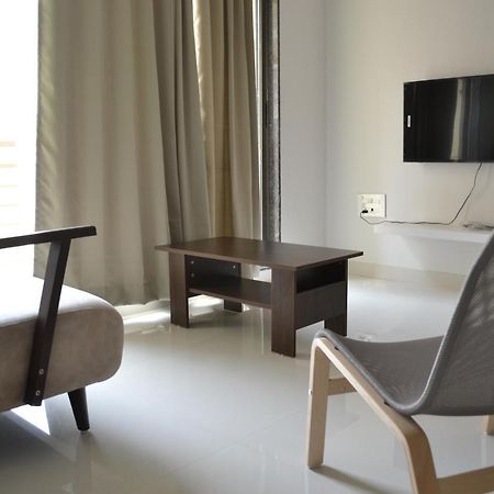 Covie Kharghar 200 Hostel Navi Mumbai Ngoại thất bức ảnh